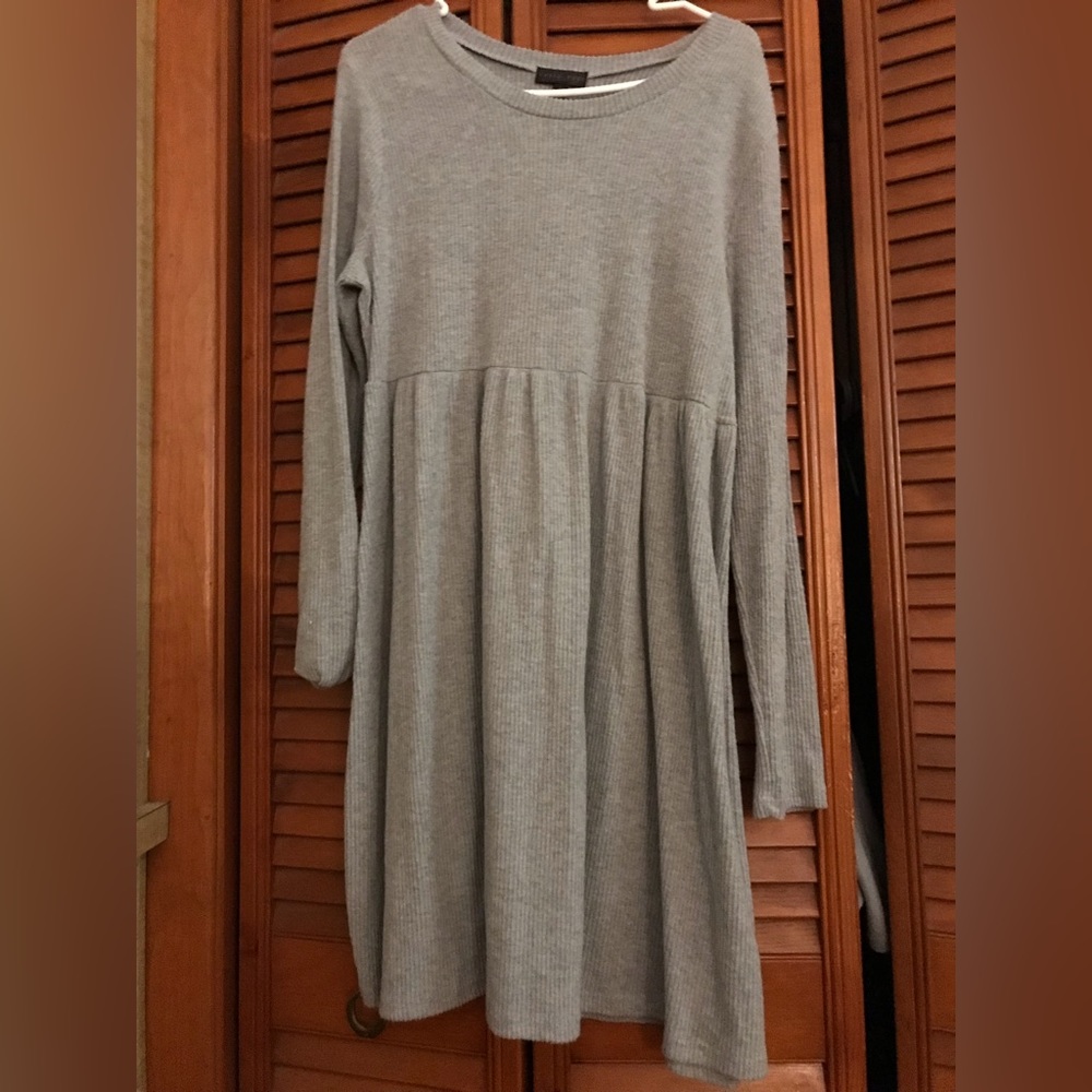 This sweater dress is so comfortable and great for dress or casual